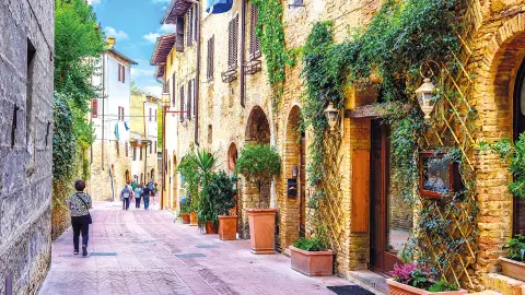 5346_Dolce_Vita_Toskana_content_1920x1080px_Altstadt-San-Gimigniano-placeholder