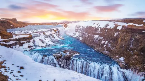 Eindrucksvoller Gullfoss-Wasserfall-placeholder