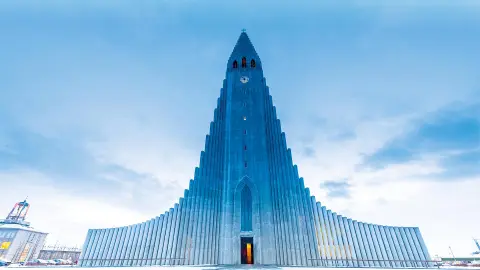 Hallgrimskirche in Reykjavík -placeholder