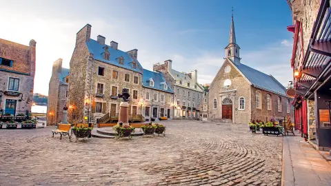 6851_JFK111_Ostkueste-USA-Kanada-2025_Quebec-Petit-Champlain-placeholder