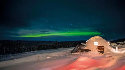 6076-77_Island_Nordlichter_content_1920x1080px_Aurora-Borealis-Basecamp-placeholder