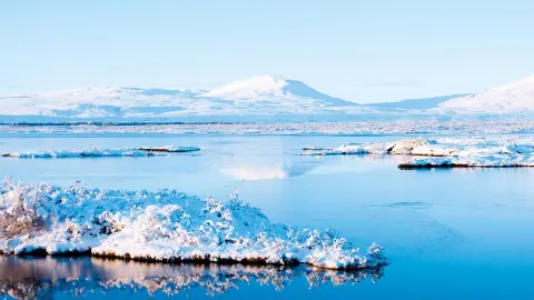 6076-77_Island_Nordlichter_content_1920x1080px_Thingvallavatn-placeholder