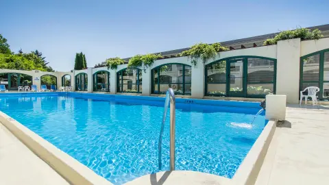 Outdoor Pool im Hotel DigbyPines Golf Resort & Spa-placeholder