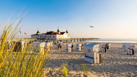 5369_kuestenglueck-bernsteinmeer_content_1920x1080px_ahlbeck_strand_TiTEL-placeholder