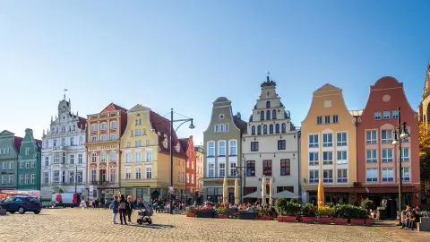 5369_kuestenglueck-bernsteinmeer_content_1920x1080px_rostock_altstadt-placeholder