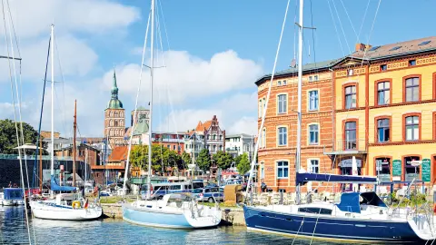 5518_küstenglück-bernsteinmeer_content_1920x1080px_stralsund_02-placeholder