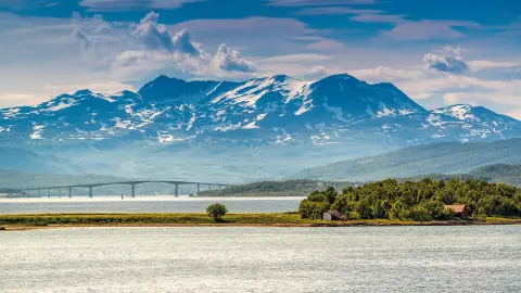 BGO111_Kuestenzauber Norwegens 26_1920x1080px_Gisundbruecke-placeholder