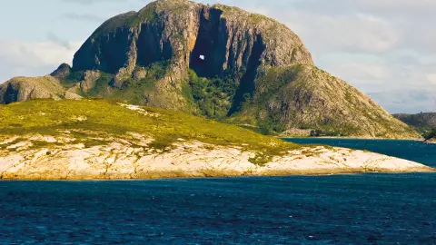 BGO111_Kuestenzauber Norwegens 26_1920x1080px_Torghatten-placeholder