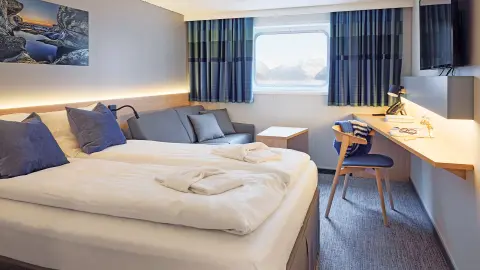 BGO111_Kuestenzauber Norwegens 26_content_1920x1080px_Kabinenbeispiel-Seaview-Superior-Doppelbett-placeholder