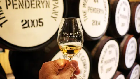 7084_LHR115_Wales_content_1920x1080px_Penderyn-Distillerie-placeholder