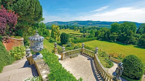 7084_LHR115_Wales_content_1920x1080px_Powis-Castle_Gärten-placeholder