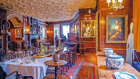 7084_LHR115_Wales_content_1920x1080px_Powis-Castle_innen-placeholder