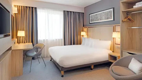 7227-Städte-Erlebnis-London_content_1920x1080px_Leonardo-Hotel-London-Watford_Zimmerbeispiel-placeholder