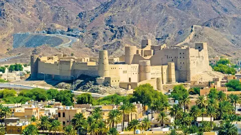6877-78_Faszination_Oman_content_1920x1080px_Fort_Bahal-placeholder