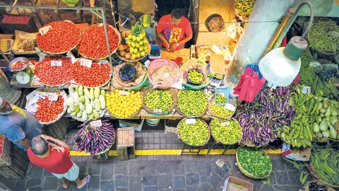 MRU111_Trauminsel-Mauritius_EV_26_content_1920x1080px_Port-Louis_Market-placeholder