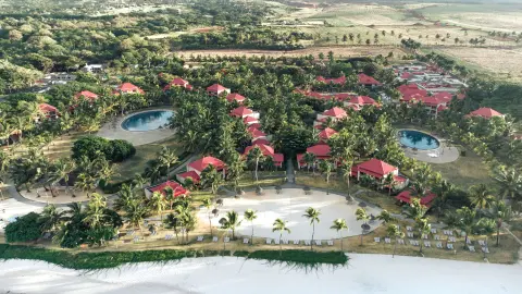 MRU111_Trauminsel Mauritius_EV_26_content_1920x1080px_hotelname_bereich_0000s_0000_Arial View 2DJI_0479_2208x1242-placeholder