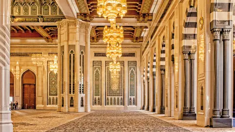 Große Sultan-Qabus-Moschee von innen erleben-placeholder
