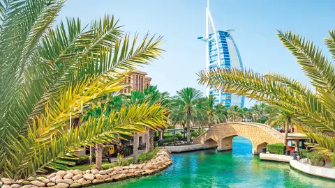 Dubai mit Blick auf den Burj Al Arab-placeholder