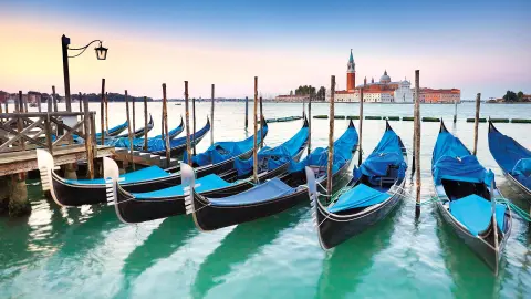 5343_magisches-venedig-strandspass-an-der-adria_content_1920x1080px_Gondeln von Venedig-placeholder