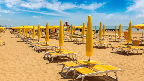 ITA621_Magisches-Venedig_Strandspass-Adria_26_content_1920x1080px_Strand_neu-placeholder