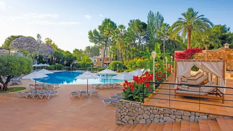 7019_Mallorca-zum-Verlieben_content_1920x1080px_4-Sterne-Valentin-Hotel_pool-placeholder