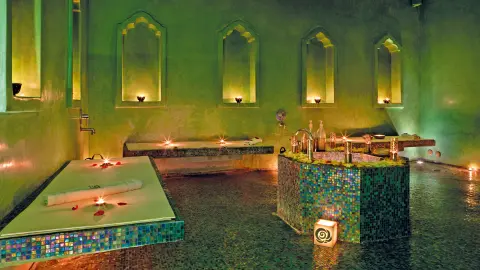 Bad im marokkanischen Hamam-placeholder