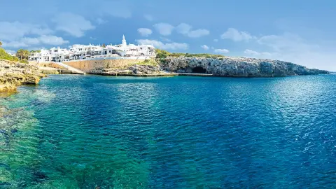 MAH111_Menorca-Perle-der-Balenaren_content_1920x1080px_Binibeca_titel-placeholder