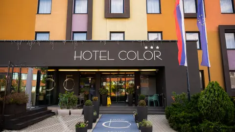 Color Hotel, Außenansicht-placeholder