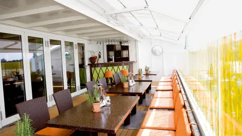 NLD612_5529_AROSA_Tulpenbluete_26_content_1920x1080px_ARosaSchiff_AUSSENRESTAURANT-placeholder