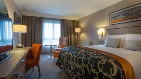 MAN111_Nordengland-Wales-IsleOfMan_content_1920x1080px_Clayton_Hotel_Deluxe_Room-placeholder