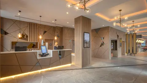 MAN111_Nordengland-Wales-IsleOfMan_content_1920x1080px_Maldron_Hotel_Liverpool_Reception-placeholder