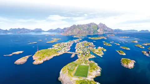 Henningsvaer in Norwegen-placeholder
