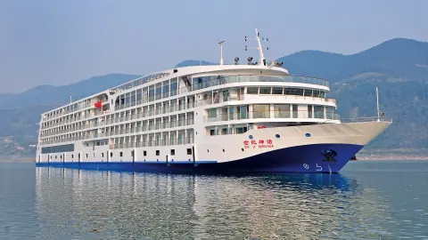 7060-61-Chinas-spektakuläre-Schätze_content_1920x1080px_Century-Paragon-Schiff-placeholder