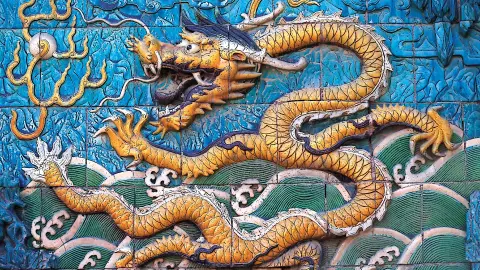 7060-61-Chinas-spektakuläre-Schätze_content_1920x1080px_Drachenkunst-in-der-verbotenen-Stadt-placeholder