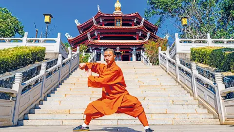7060-61 Chinas spektakuläre Schätze_content_1920x1080px_Kungfu-Vorführung-im-Shaolinkloster-placeholder