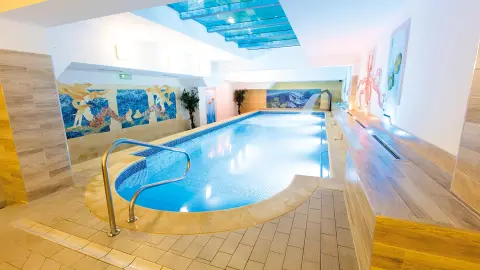 POL613_Premium_Kurlaub_Riesengebirge_EV_26_Hotel_Schwimmbad-placeholder