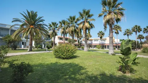 Atlantis Hotel Außenansicht-placeholder