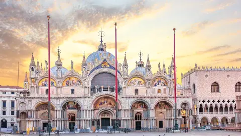 Markusplatz in Venedig-placeholder