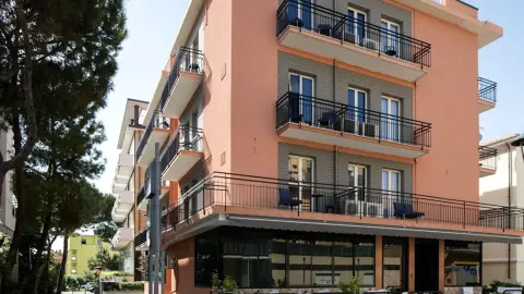 5393_Rimini_Mehr_content_1920x1080px_Hotel Scarlet_0000s_0000_servizi4-1024x683-placeholder