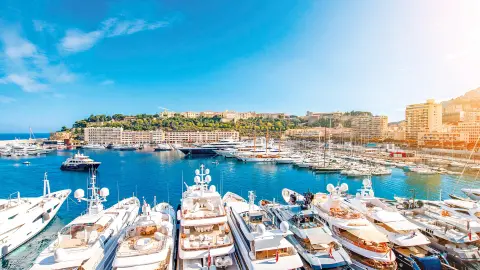 5342_rivera-mehr_-Cannes-Hafen-1-placeholder