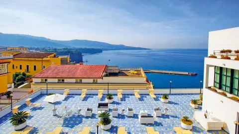 Hotel Panorama Palace in Meta di Sorrento, Terasse-placeholder