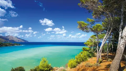 CTA111_Sizilien_Inselgoettin-unter-dem-Aetna_content_1920x1080px_Kueste-placeholder