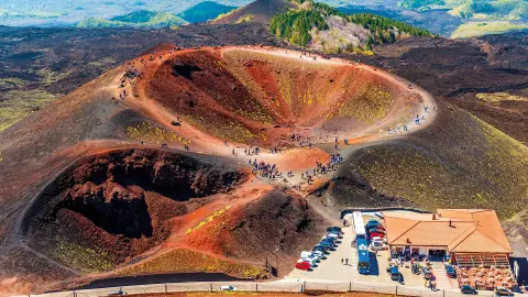 CTA111_Sizilien_Inselgoettin-unter-dem-Aetna_content_1920x1080px_Vulkan-placeholder