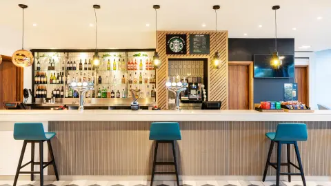Holiday Inn Stevenage Bar-placeholder