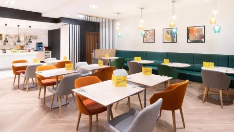 Holiday Inn Stevenage Breakfast Büfett-placeholder