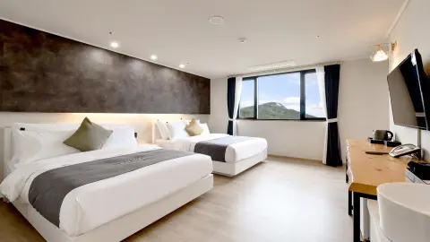 ICN113-114_7094-95_Südkorea_1920x1080px_Andong-CM-Park-Hotel_Zimmer-placeholder