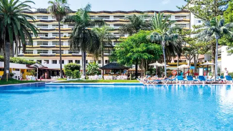 TFS112_7260-61_Teneriffa - unser Sonnenhitcontent_1920x1080px_Puerto_Resort_piscina-placeholder