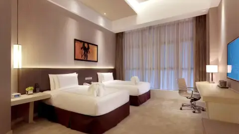 TFU111-112_7282-7283_Tibet-25-26_content_1920x1080px_Chengdu-Skytel-Hotel_Zimmer-placeholder