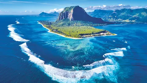 MRU111_Trauminsel-Mauritius_EV_26_content_1920x1080px_Le-Morne-Brabant-UNESCO-placeholder