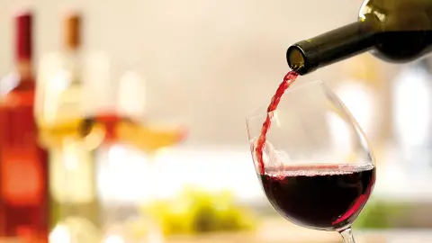 6834-Umbrien-&-Marken_content_1920x1080px_rotwein-placeholder